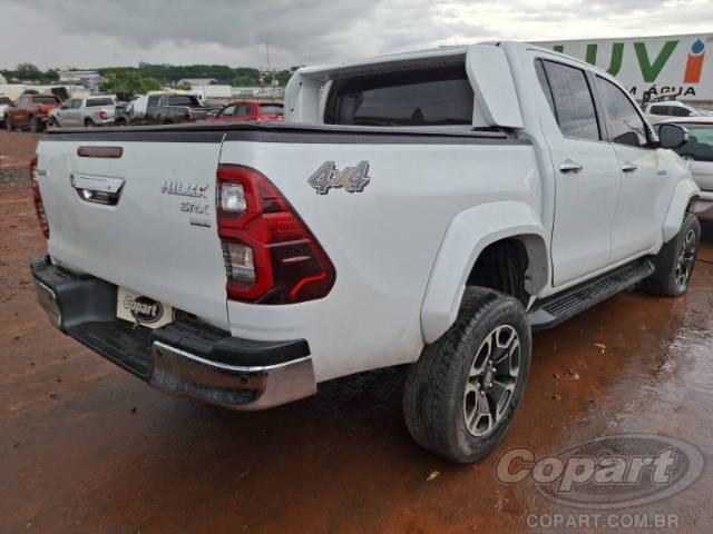 2024 TOYOTA HILUX CD 
