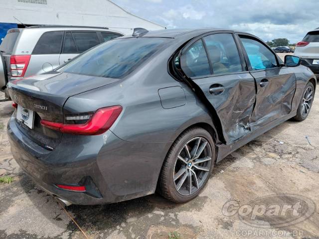 2022 BMW SERIE 3 