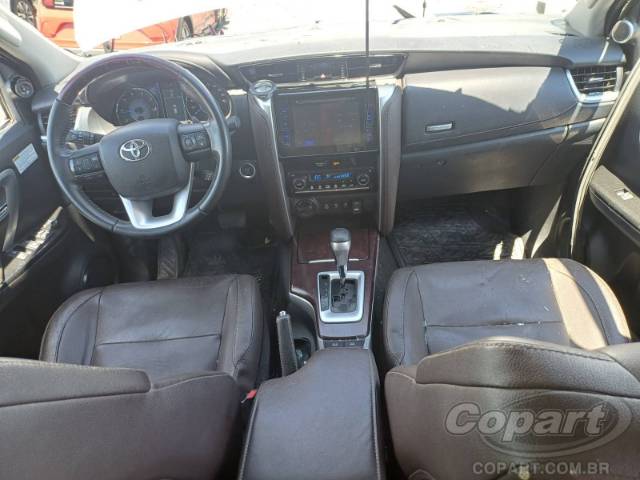 2016 TOYOTA HILUX SW4 