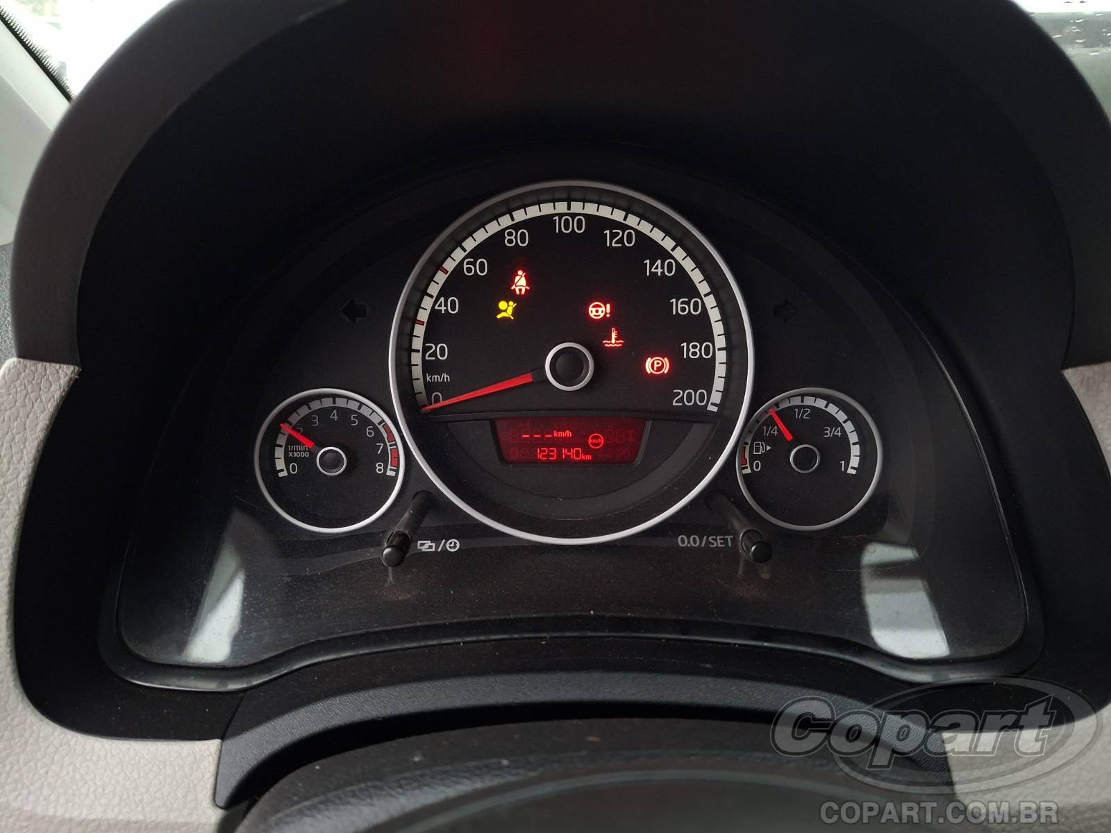 Foto 8 de 10: 2015 VOLKSWAGEN UP