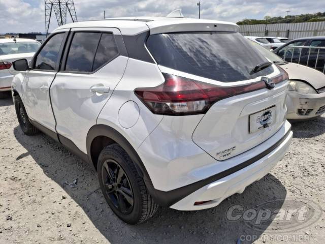 2025 NISSAN Kicks Play 