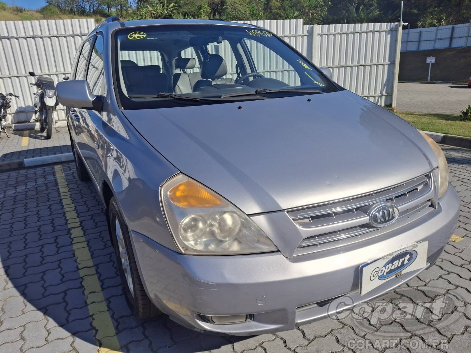 2011 KIA GRAND CARNIVAL