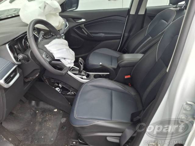 2025 CHEVROLET TRACKER 