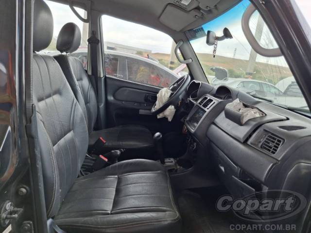 2015 MITSUBISHI PAJERO TR4 