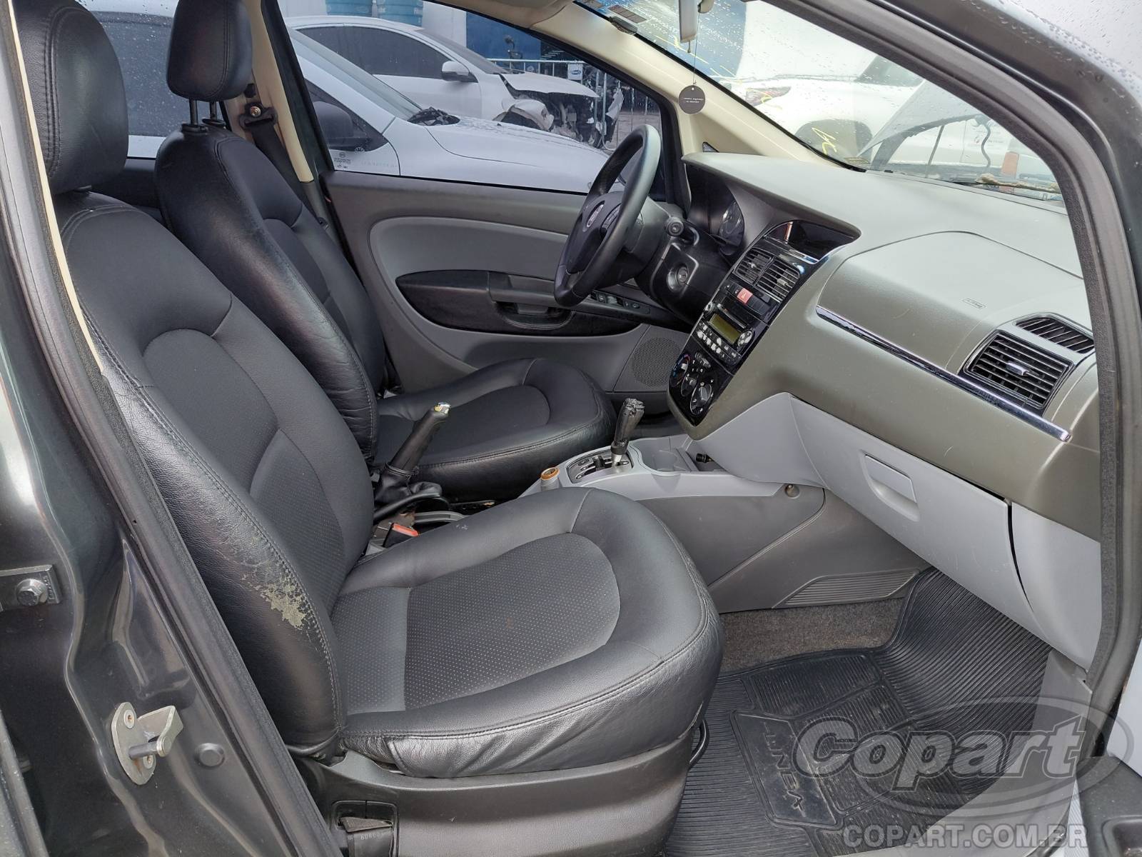 Foto 5: 2010 FIAT LINEA