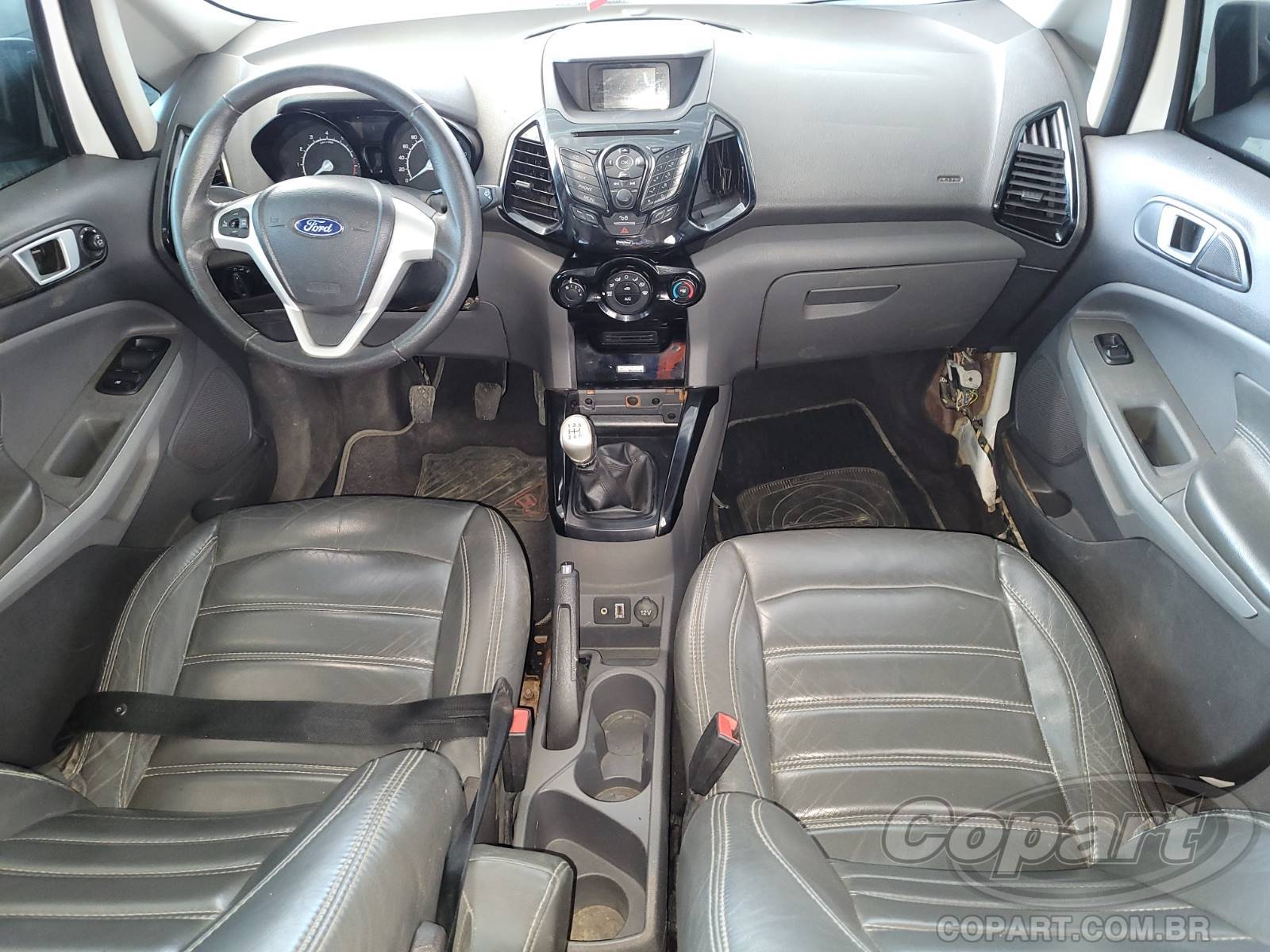 Foto 9 de 10: 2015 FORD ECOSPORT
