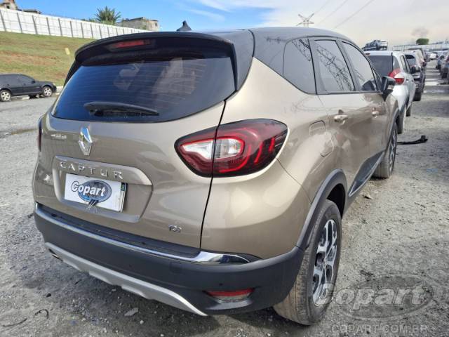 2022 RENAULT CAPTUR 