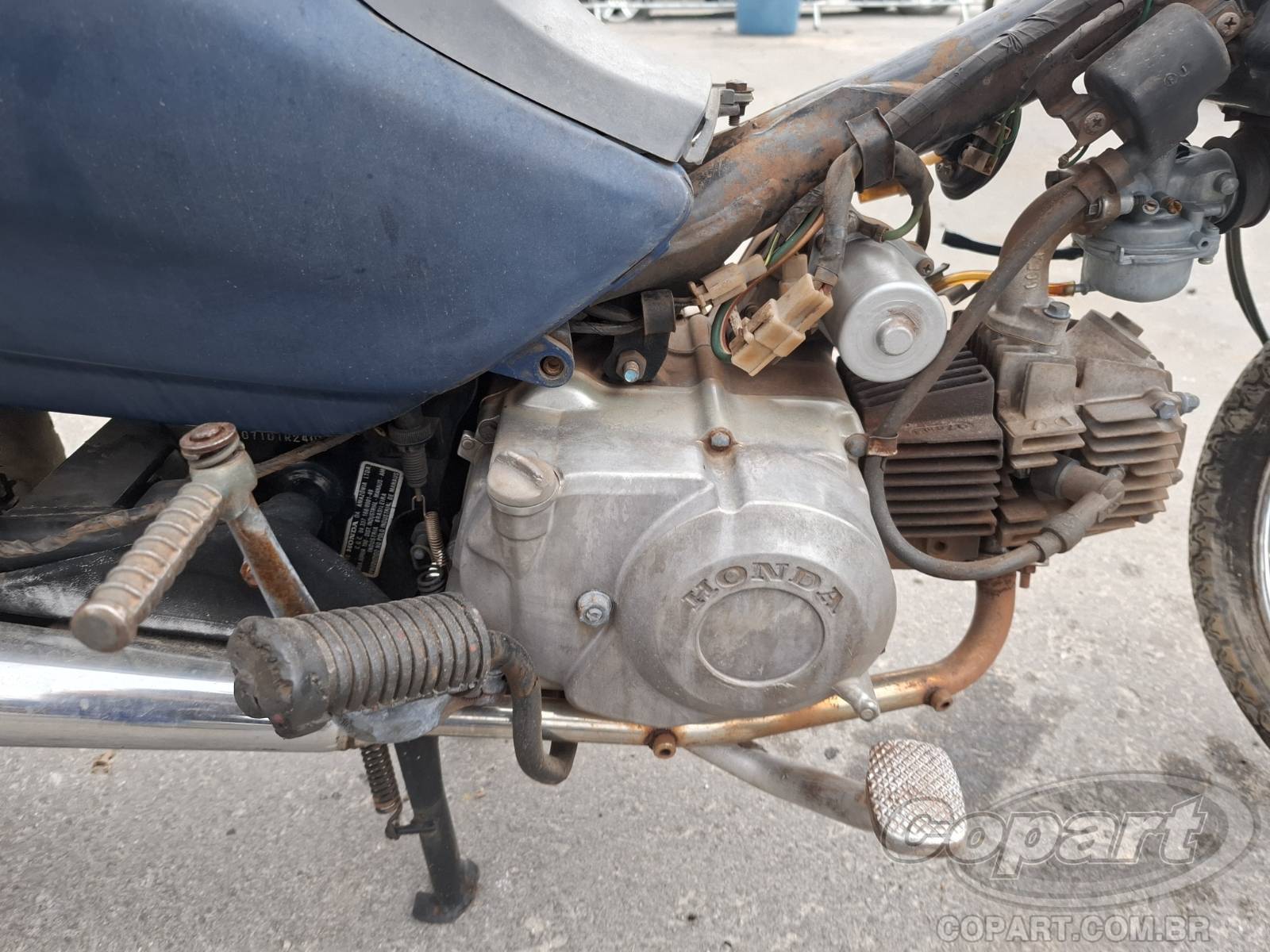 Foto 5: 2001 HONDA C 100