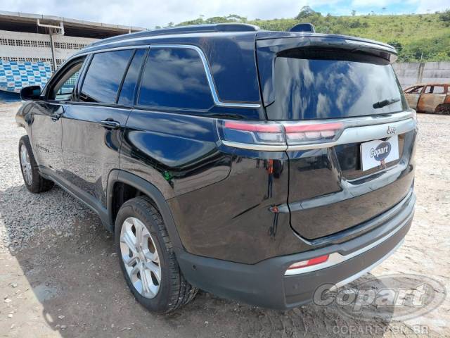 2025 JEEP COMMANDER 