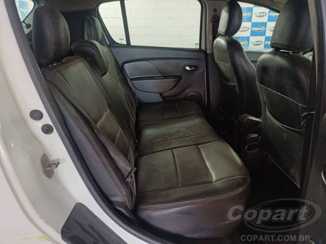 2015 RENAULT SANDERO 