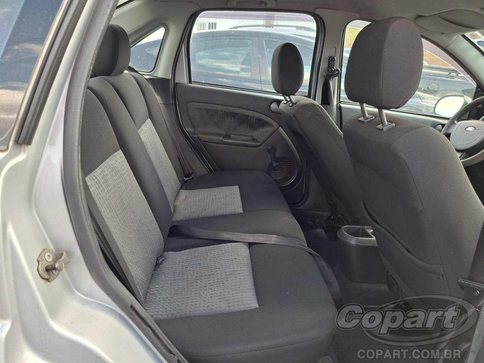 Foto 6 de 15: 2011 FORD FIESTA SEDAN