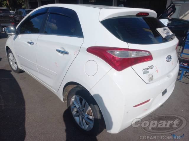 2015 HYUNDAI HB20 