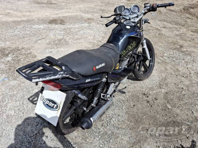 2016 SUZUKI GSR 