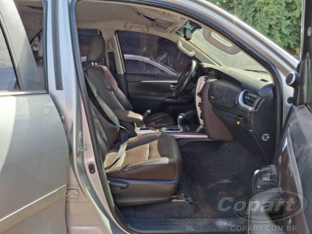 2016 TOYOTA HILUX SW4 