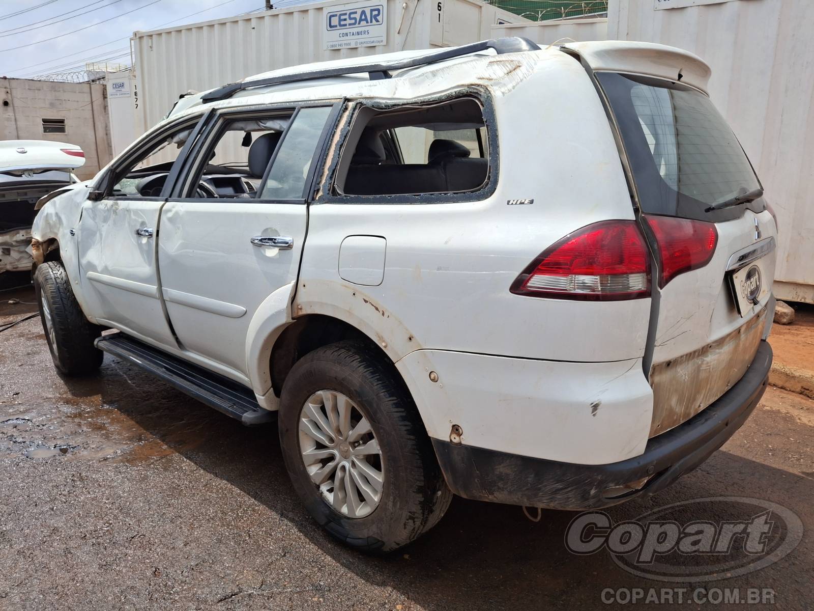 2015 MITSUBISHI PAJERO DAKAR — foto 3 de 10