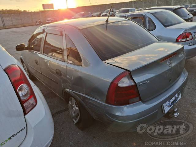 2003 CHEVROLET CORSA SEDAN 