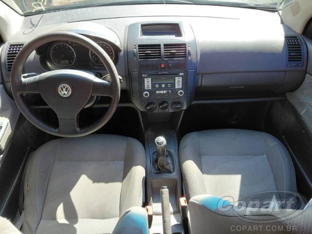 2009 VOLKSWAGEN POLO SEDAN 