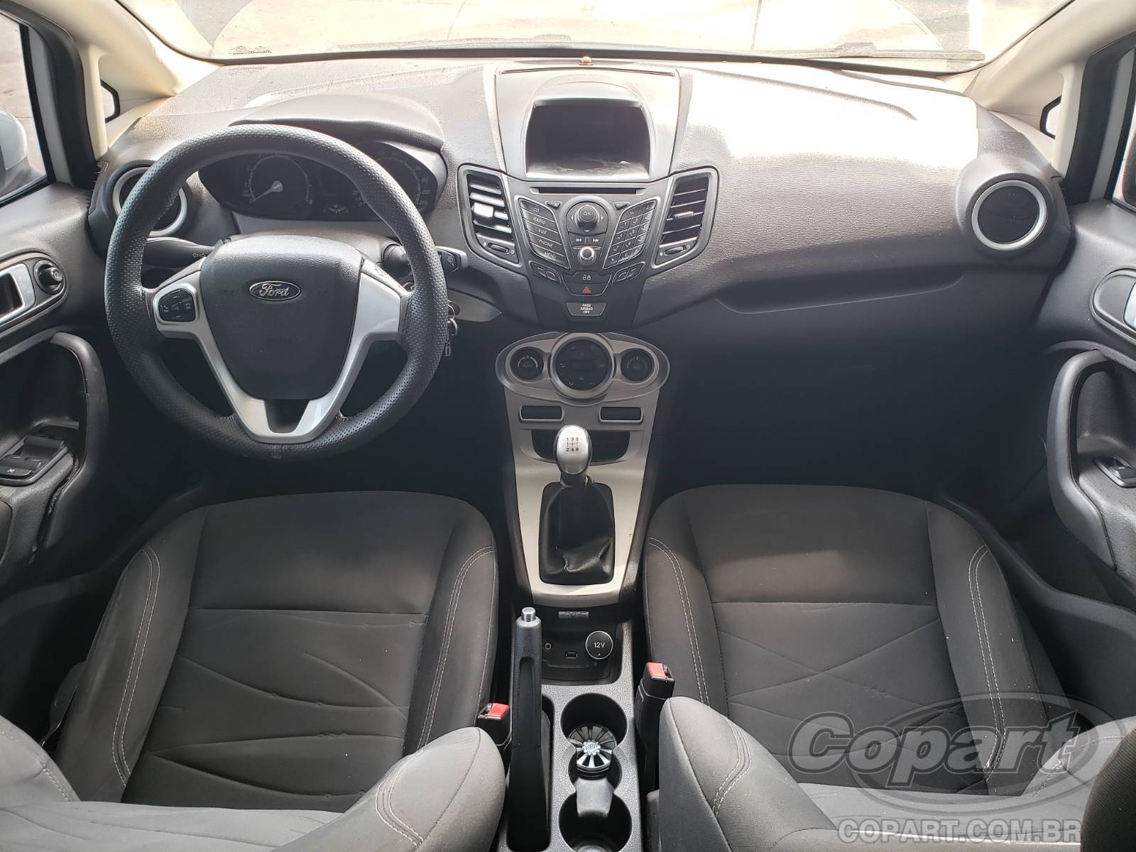 Foto 9 de 13: 2014 FORD FIESTA SEDAN