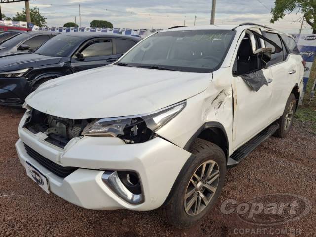 2018 TOYOTA HILUX SW4 