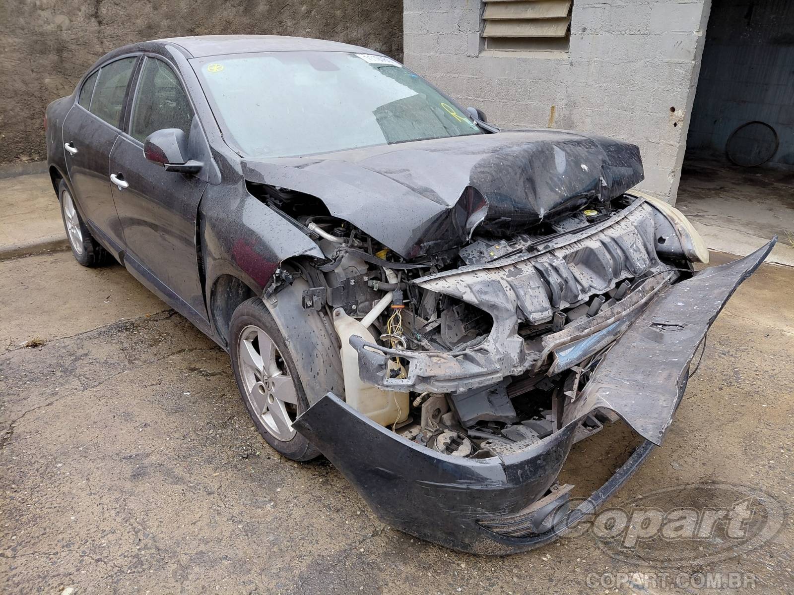 Veículo Renault Fluence 2013 Renault Fluence Dynamique 2.0 16V 2013 em leilão