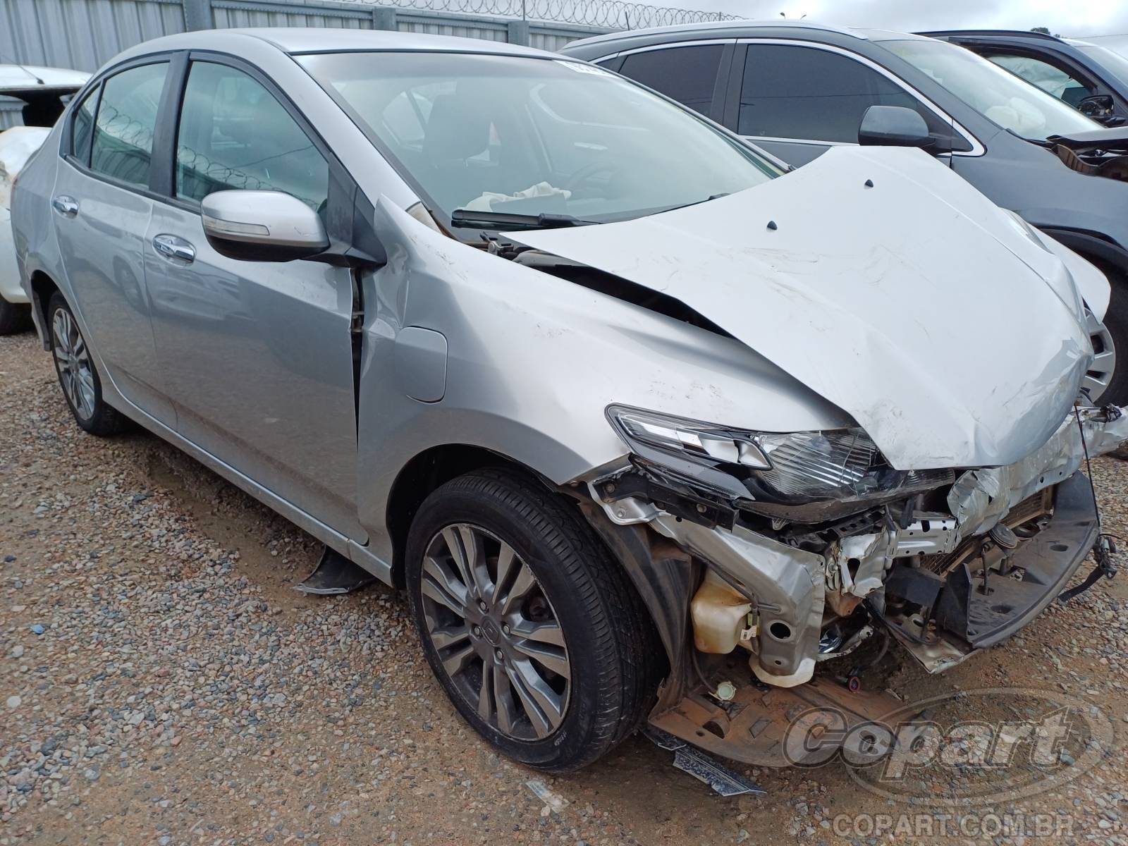 Veículo Honda City Honda City EX 1.5 16V 2014 Médio Dano Frontal 2014 em leilão