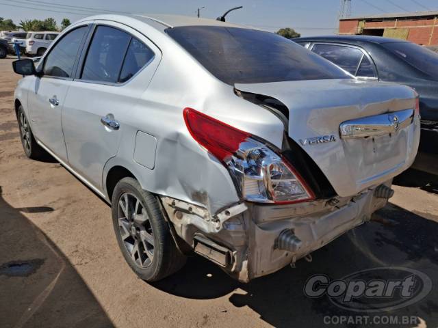 2016 NISSAN VERSA 