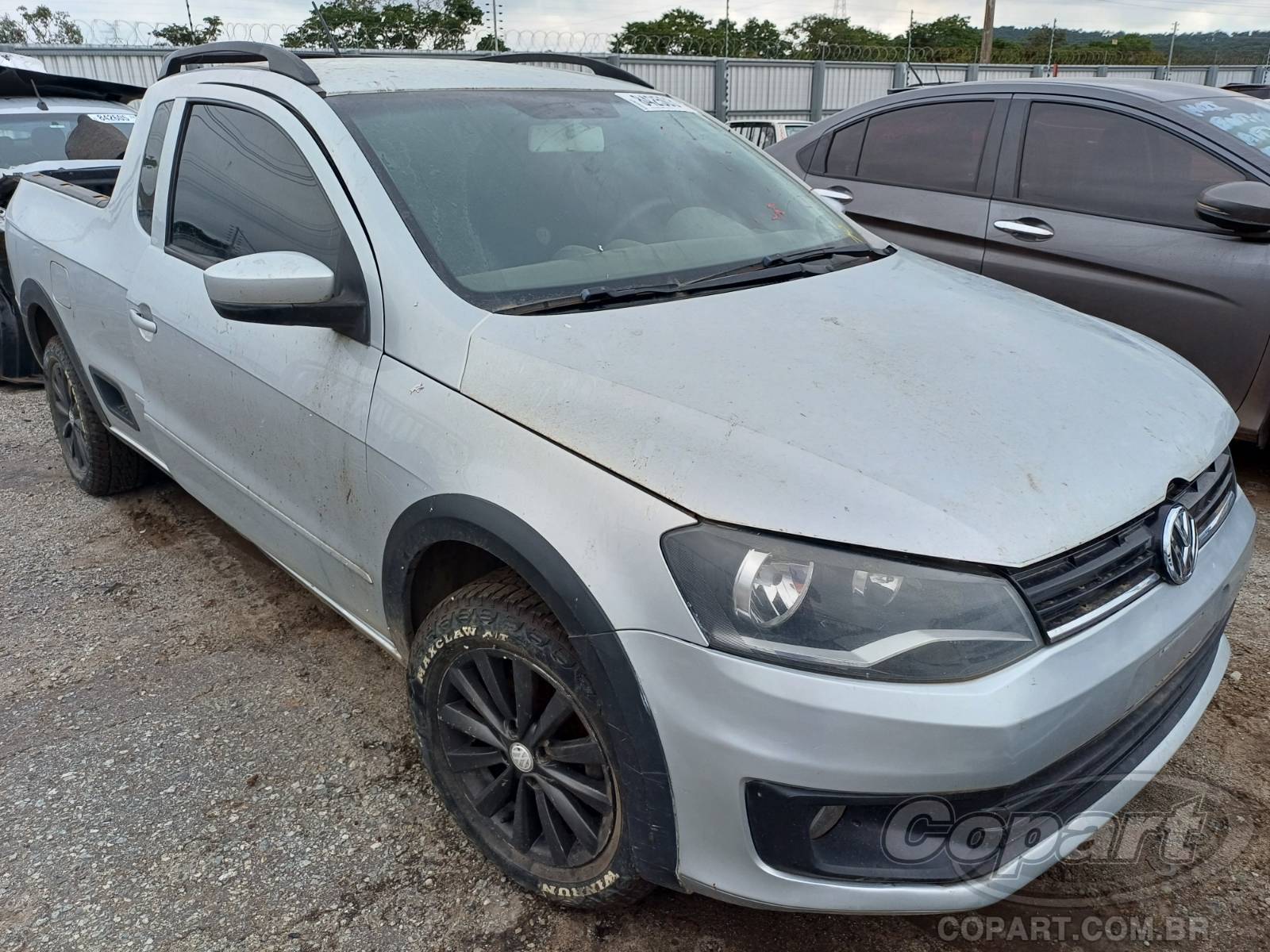 Volkswagen Saveiro CE 1.6 Total Flex 2014 Pequena Monta