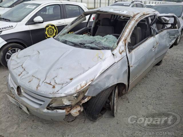 2012 VOLKSWAGEN VOYAGE 