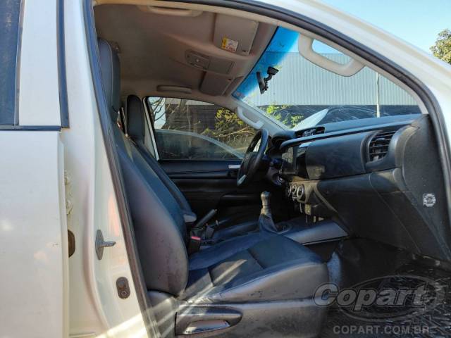 2024 TOYOTA HILUX CD 