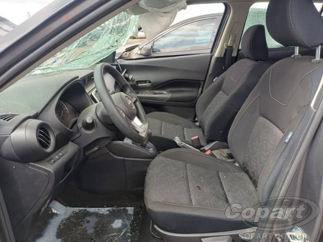 2025 NISSAN Kicks Play 