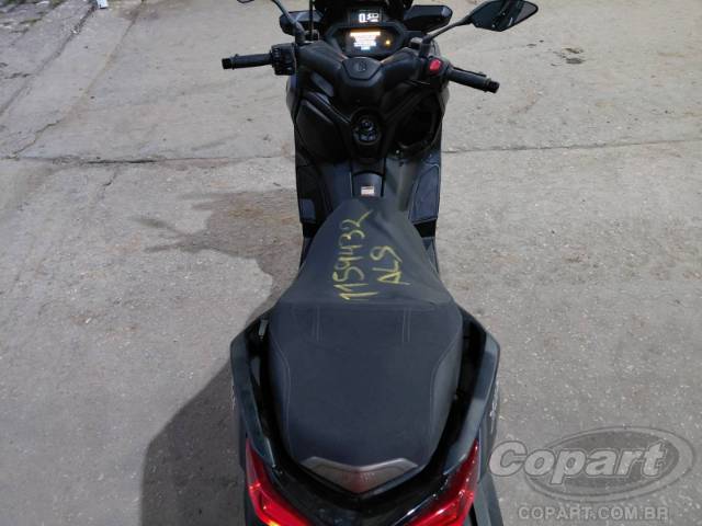 2025 YAMAHA XMAX 