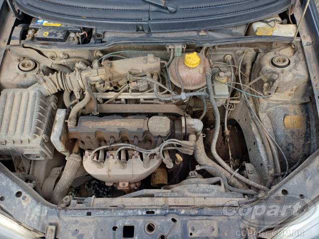 2002 CHEVROLET CORSA SEDAN 