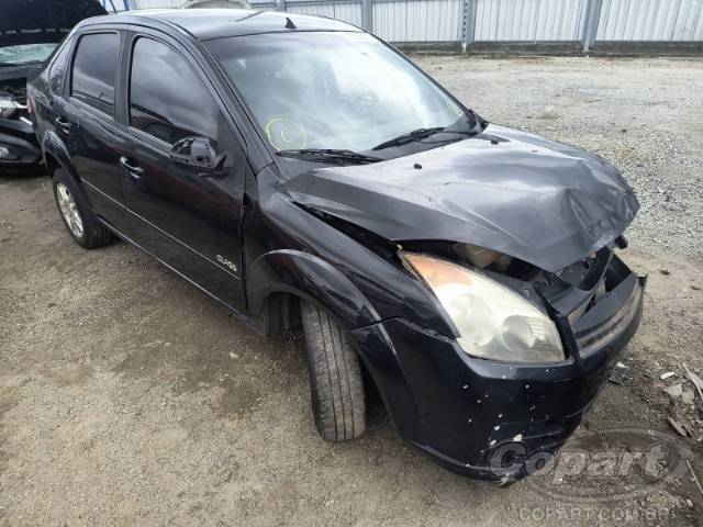 2010 FORD FIESTA SEDAN 