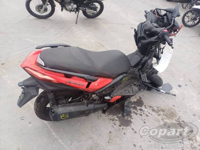 2024 YAMAHA XMAX 