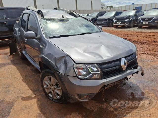 2022 RENAULT DUSTER OROCH 