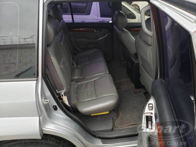 2006 TOYOTA LAND CRUISER 