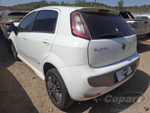 2015 FIAT PUNTO 