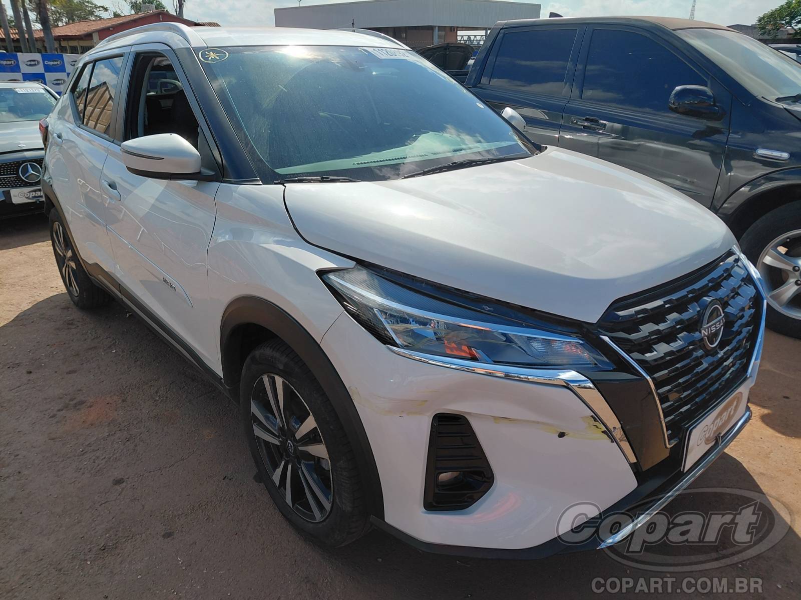 NISSAN KICKS 2023