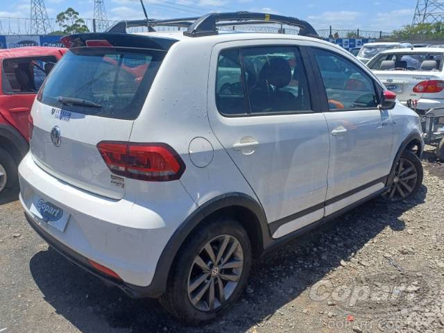 2015 VOLKSWAGEN FOX 