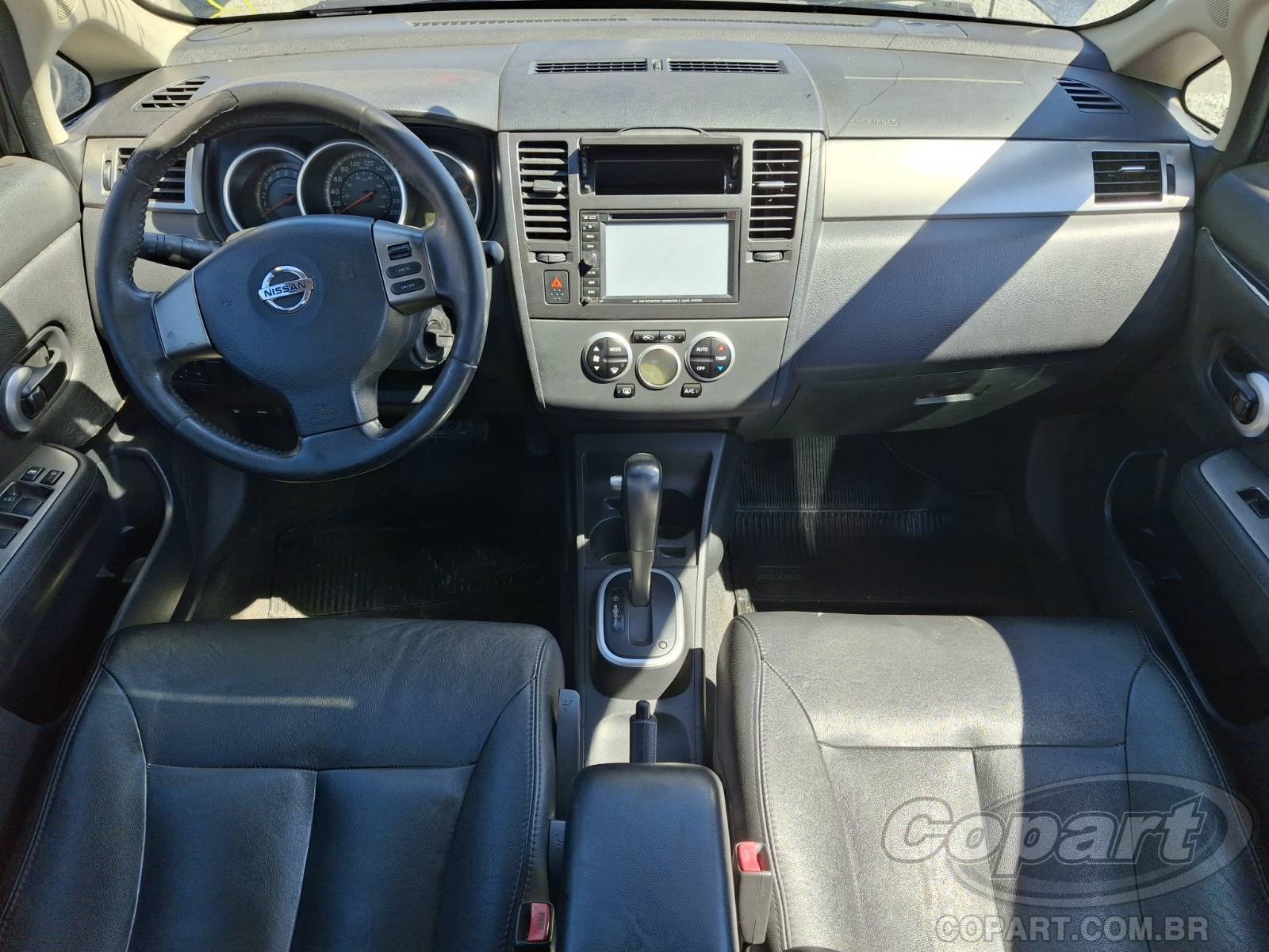 2011 NISSAN TIIDA — foto 9 de 14