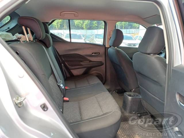 2025 NISSAN Kicks Play 