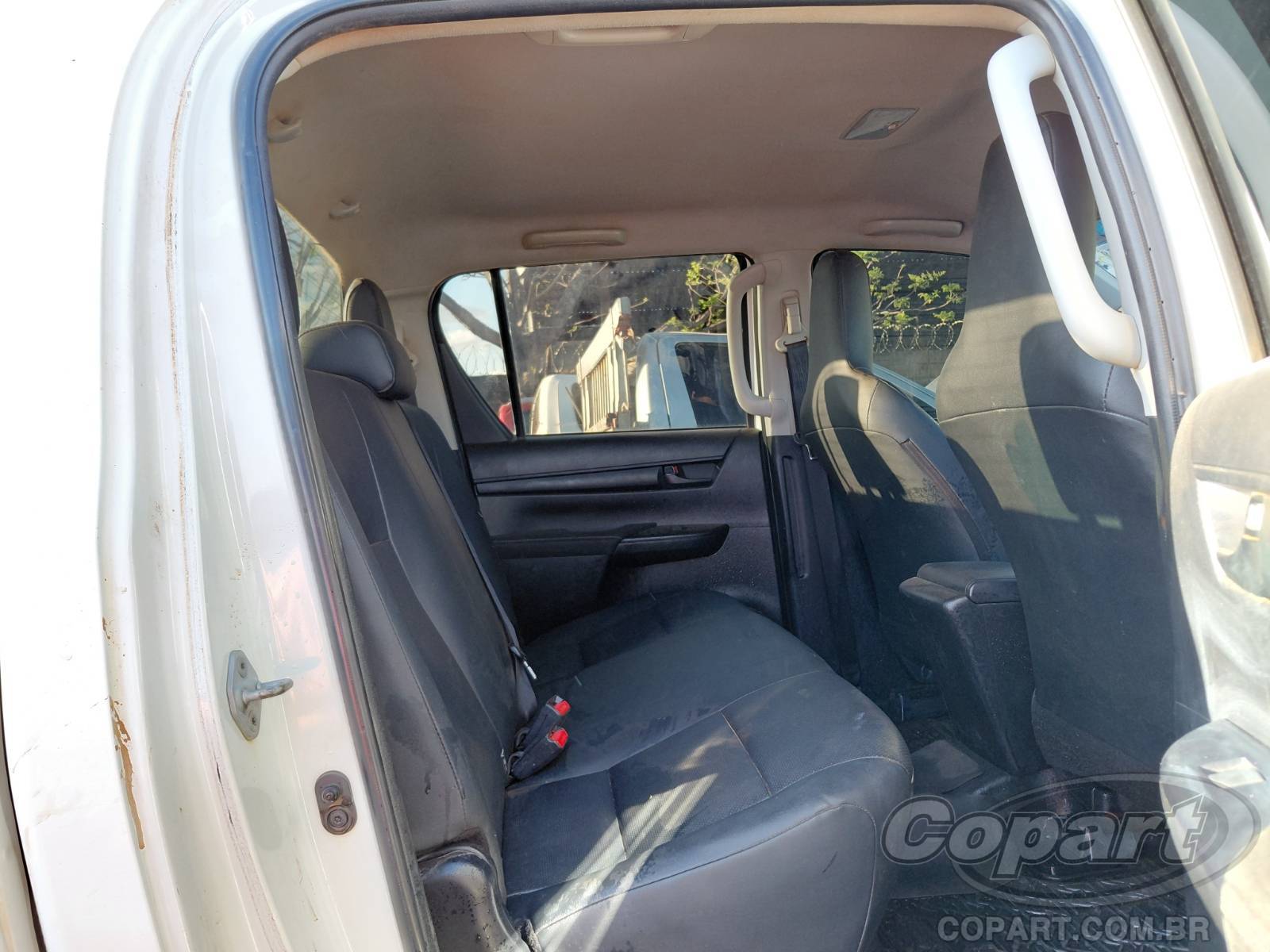 Foto 6 de 10: 2024 TOYOTA HILUX CD Hilux CD STD Power Pack 2.8 D-4D Turbo
