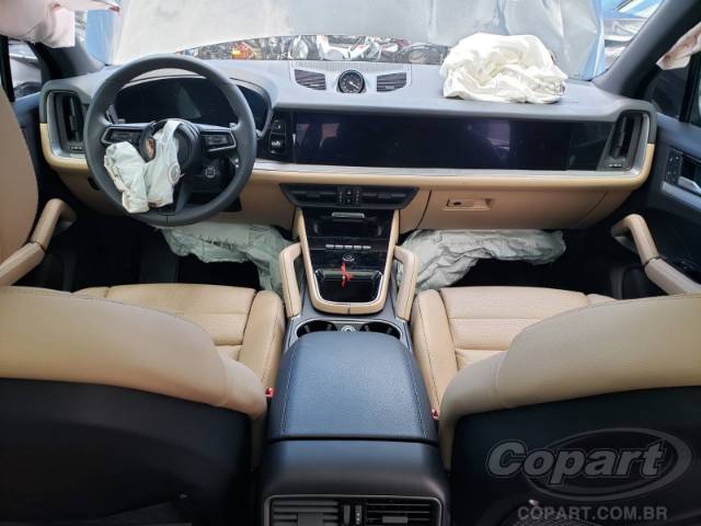 2025 PORSCHE CAYENNE 