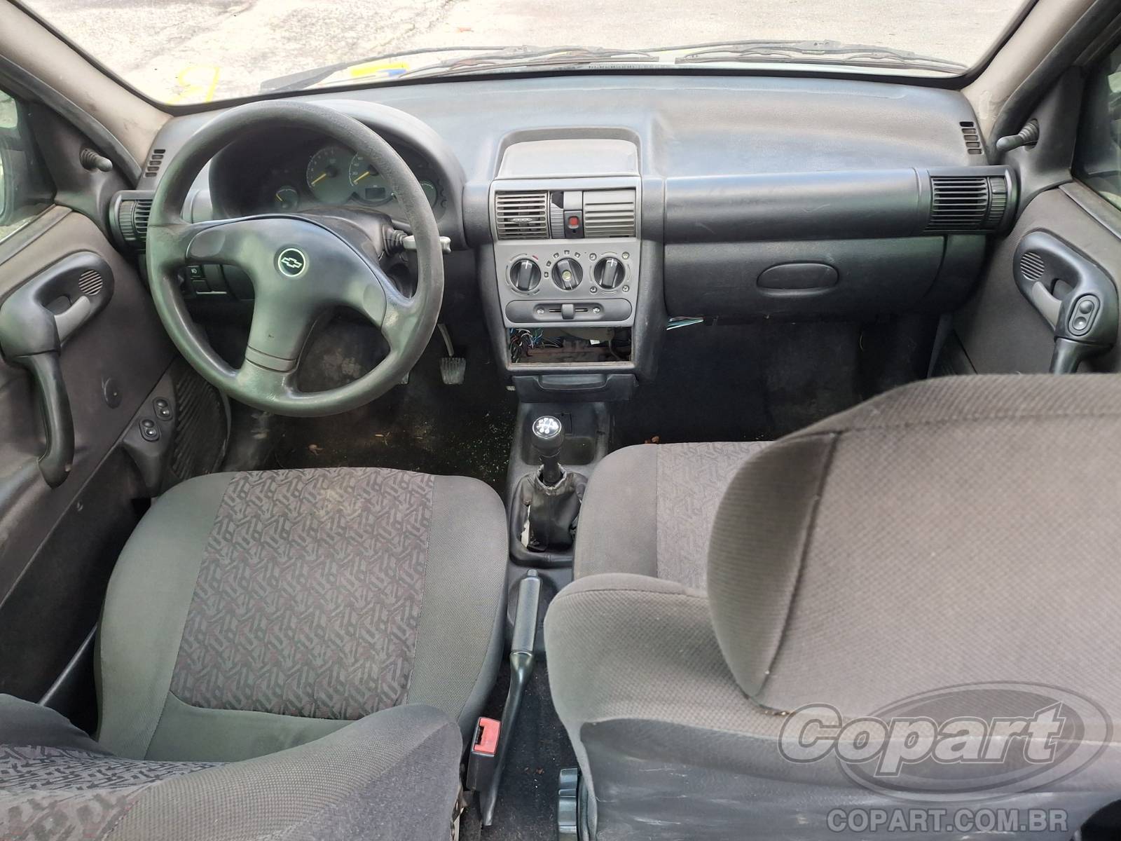 2004 CHEVROLET CORSA SEDAN — foto 9 de 10