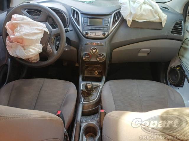 2016 HYUNDAI HB20S 