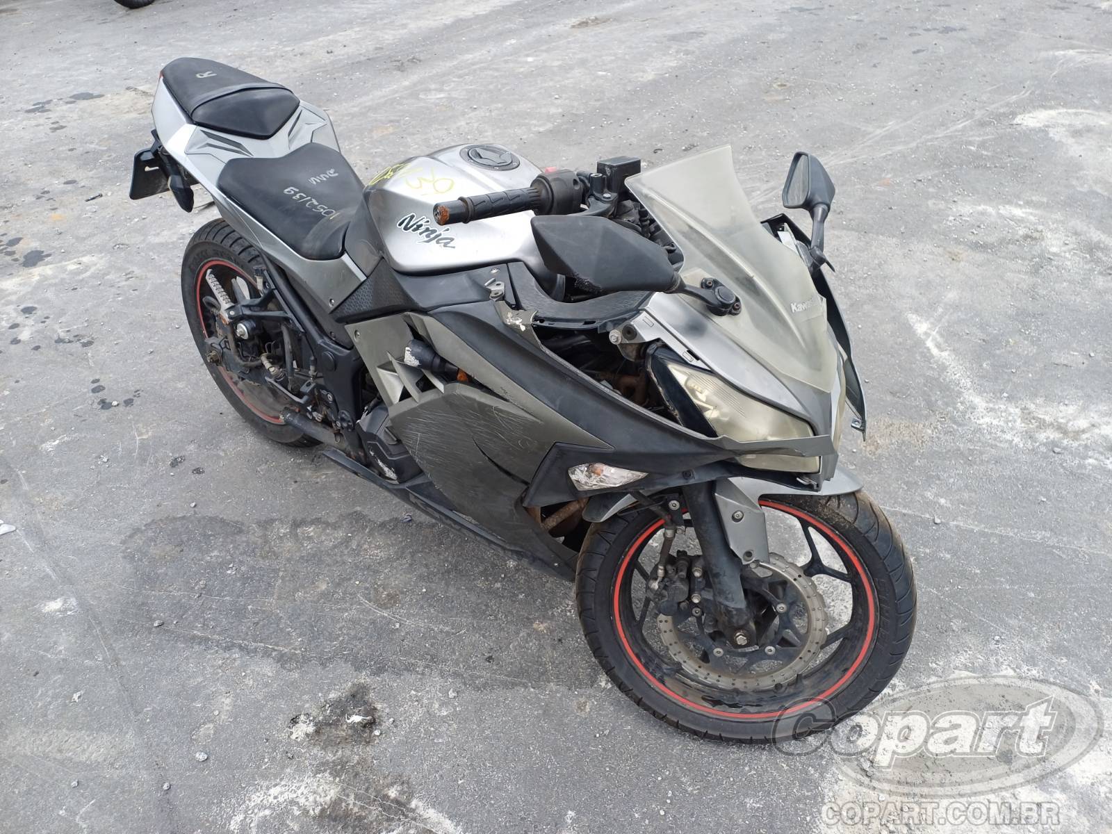 Veículo KAWASAKI Ninja KAWASAKI NINJA 300 2014 em leilão