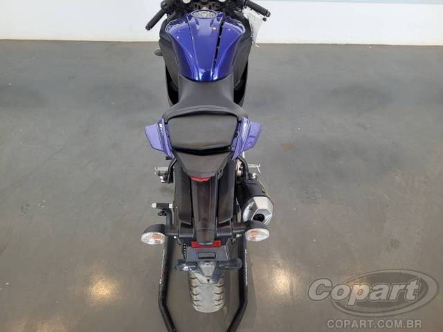 2025 YAMAHA YZF R15 