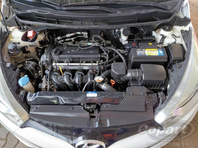 2014 HYUNDAI HB20S 