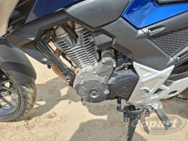 2026 HONDA CB 300F 