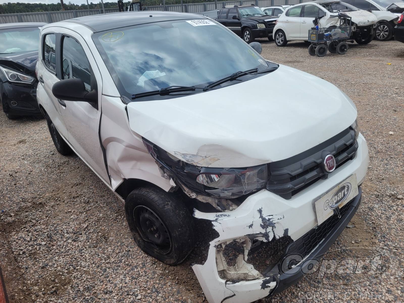 Fiat Mobi Easy 1.0 Fire 2017 Colisão Média Monta